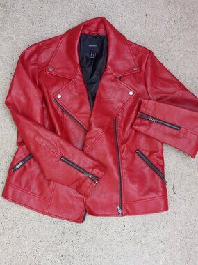 Forever 21 Red Vegan Leather Motorcycle Jacket Sz 1x Lots of Zippers